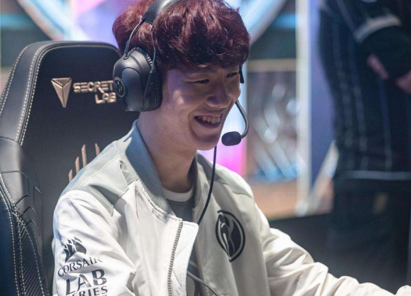 Take Flyte 和 Mythic 的选手迟到导致了团队在比赛中的问题